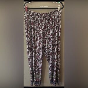Wide legged printed pants side 2x